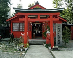 よさこい稲荷神社の拝殿・社殿